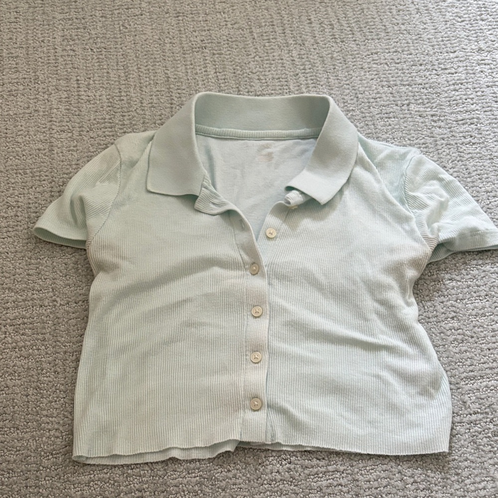 American Eagle Light Blue Cropped Soft Button-Up Shirt